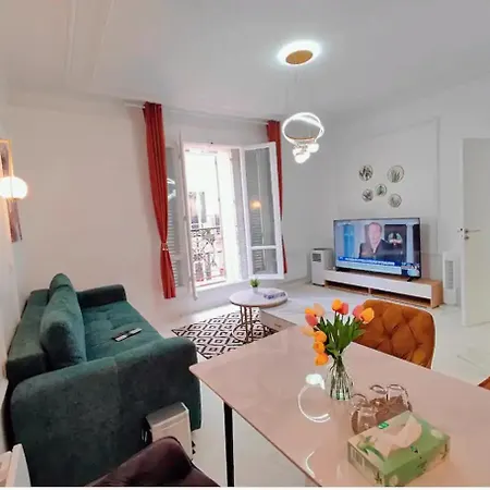 Homestay Grande Pres De L'arc De Triomphe Paris